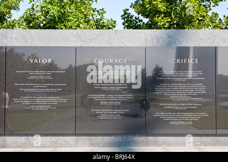 Mur commémoratif à la mémoire des soldats disparus de la Force aérienne à la United States Air Force Memorial à Arlington, Virginia Banque D'Images