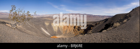 Vue panoramique sur le cratère Ubehebe, Death Valley National Park, California, USA Banque D'Images