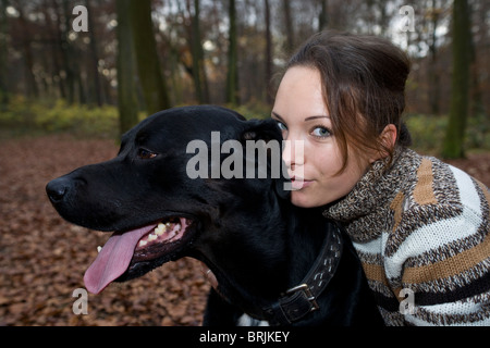 Femme avec son chien Banque D'Images