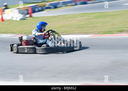 Sports Motorisés Karting conduite adolescent Banque D'Images