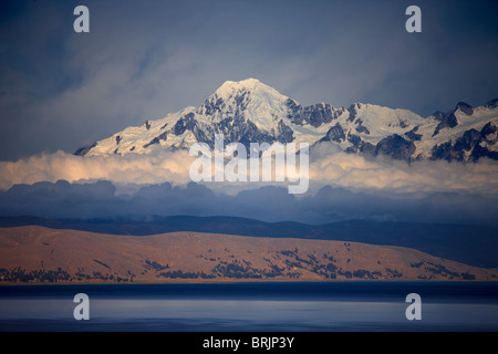 La Cordillère Real dans les Andes du Lac Titicaca, en Bolivie Banque D'Images