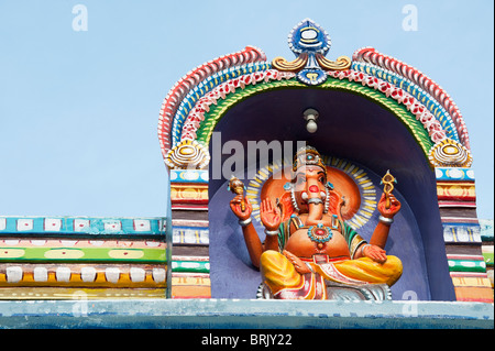 Temple Hindou ganesha statue. Puttaparthi, Andhra Pradesh, Inde Banque D'Images