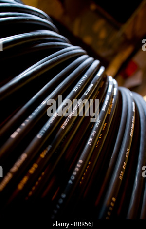 Câble à fibre optique sur une bobine Banque D'Images