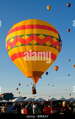 Montgolfières à Albuquerque au Nouveau Mexique Balloon Fiesta festival USA, US Banque D'Images