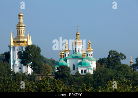 Église de la Nativité de la Vierge (1696) au monastère des grottes de Kiev Pechersk Lavra - Kiev, site classé au patrimoine mondial de l'UNESCO, à Kiev, Ukraine Banque D'Images