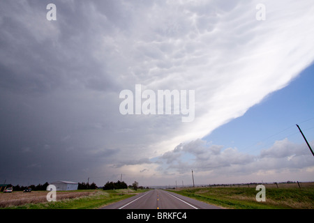 Un orage lointain. Le 24 mai 2010. RF Banque D'Images