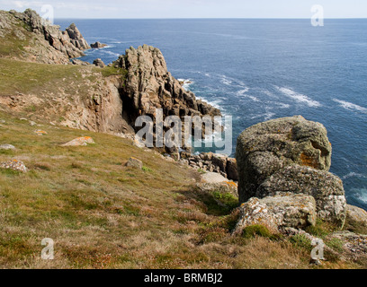 La côte rocheuse de Gwennap Head à Cornwall. Photo par Gordon 1928 Banque D'Images