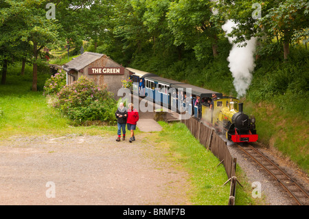 La station verte sur le Nether Wasdale et Eskdale de fer étroit en Cumbria , Bretagne , France Banque D'Images