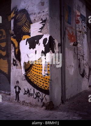 L'art de l'affiche montrant une vache sur un mur à Athènes, Grèce Banque D'Images