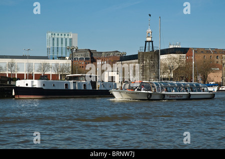 Dh Port de Bristol BRISTOL Bristol docks flottants quai du port ferry waterfront Banque D'Images