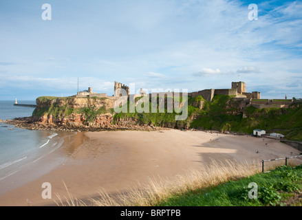 Tynemouth Priory et le littoral, Tyne and Wear, Royaume-Uni Banque D'Images