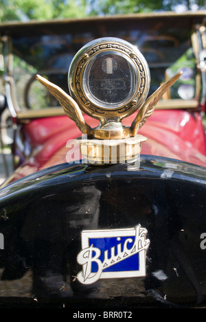 La température de l'eau de radiateur automobile mètres visible pour le conducteur en mouvement Banque D'Images