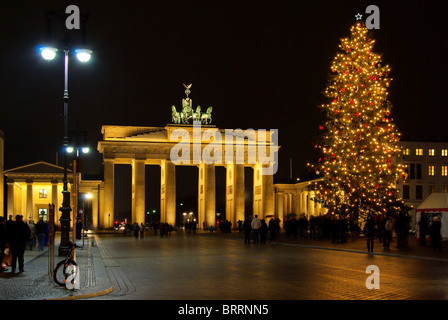 Berlin Brandenburger Tor Weihnachten - Berlin Porte de Brandebourg 01 Noël Banque D'Images