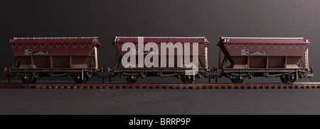 Les wagons-trémies couverts 46 tonne livrée EWS CEA, Banque D'Images