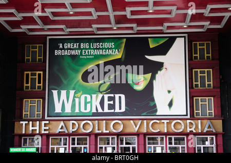 Wicked Billboard à l'Apollo Victoria Theatre, London, England, UK Banque D'Images