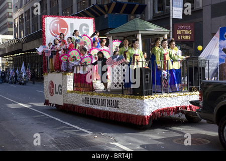 2010 Korean Day Parade le long de l'Avenue des Amériques à New York. Banque D'Images