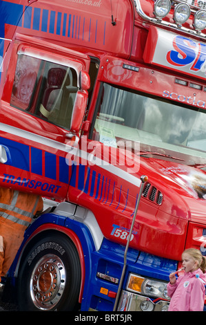 Un véhicule sur l'affichage à l'extérieur de l'événement 2010 Truckfest de camionnage au Royaume-Uni Banque D'Images