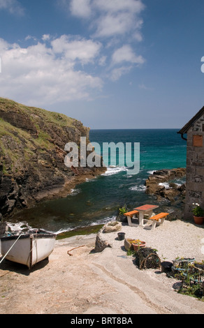 Church Cove Péninsule du Lézard Cornwall England UK Banque D'Images