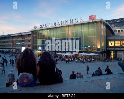 La gare centrale de Cologne Hauptbahnhof NRW, Allemagne Banque D'Images