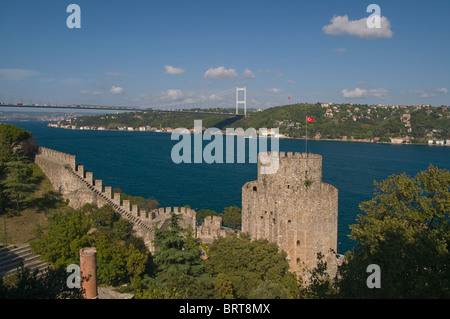 Château de Rumelihisar et pont Fatih Sultan Mehmet dans l'affaire Bosphorus Istanbul,Turquie, Banque D'Images
