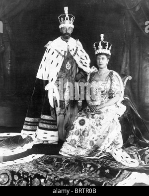 Le roi George V et la Reine Marie dans leurs robes de couronnement 22 Juin 1911 Banque D'Images