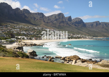 Camps Bay dans la péninsule du Cap d'Afrique du Sud Banque D'Images