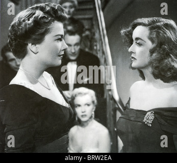 ALL ABOUT EVE 1950 TCF film avec de gauche Anne Baxter, George Sanders, Marilyn Monroe et Bette Davis Banque D'Images