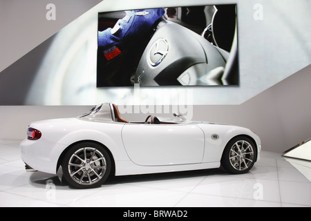 Mazda MX5 cabine, salon de l'automobile, Mondial de l'automobile, Paris Banque D'Images