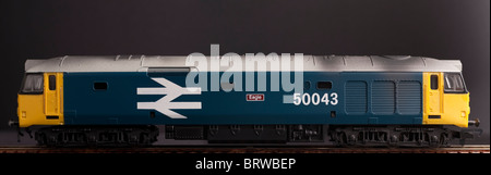 Locomotive Diesel de la classe 50, BR grand logo bleu livery Banque D'Images