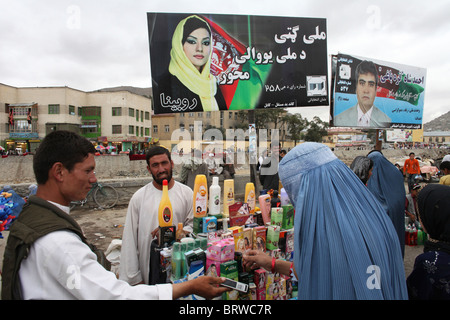 Des affiches pour les élections parlementaires (septembre 2010) à Kaboul Banque D'Images