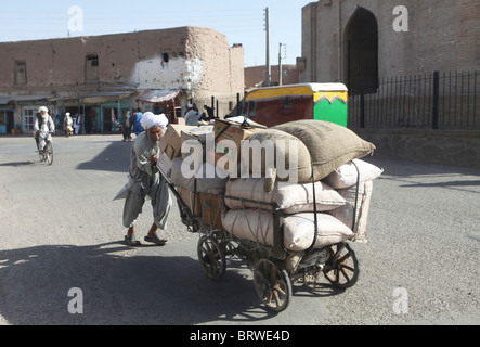 Rue de Tarin Kowt, Afghanistan Banque D'Images