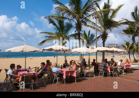 Café de la rue sur la plage de Las Canteras à Las Palmas, Gran Canaria, Îles Canaries, Espagne Banque D'Images