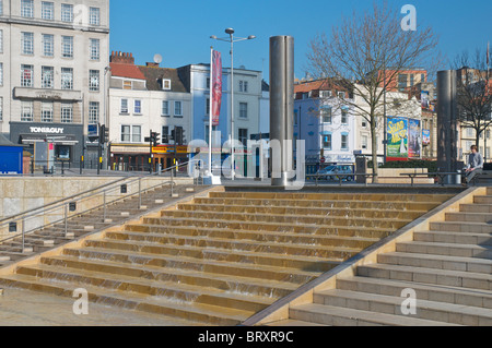 Ferry à l'atterrissage à l'ancrage des fontaines Road Bristol city centre Banque D'Images