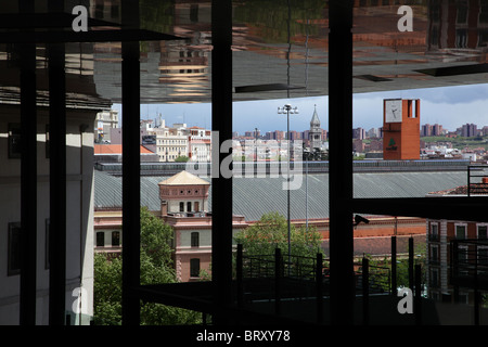 L'architecte Jean Nouvel l'EXTENSION DU MUSÉE DE LA REINE SOFIA, CALLE SANTA ISABEL, le quartier d'Atocha, MADRID, ESPAGNE Banque D'Images