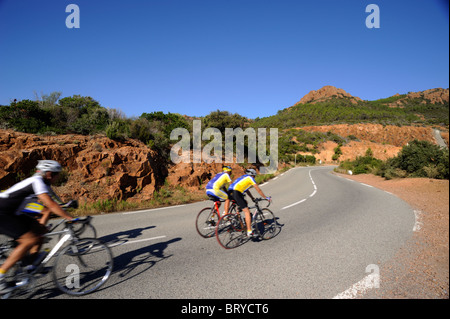 France, Provence, Côte d'Azur, route de la Corniche de l'Esterel, vélos Banque D'Images