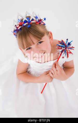 Portrait of Girl (12-13) wearing costume du 4 juillet Banque D'Images