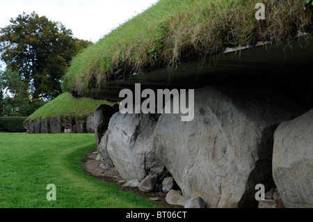 Knowth passage tombe néolithique Boyne Valley County Meath Irlande site du patrimoine mondial de l'équinoxe archéologique Banque D'Images