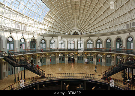 Intérieur de Leeds Corn Exchange Banque D'Images