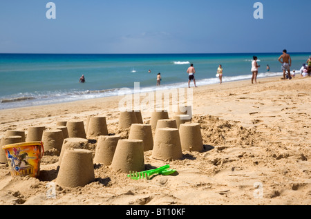 Châteaux de sable de plage de Porto Santo Banque D'Images