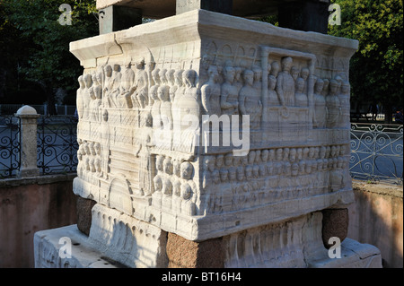 L'obélisque de Théodose, érigée en 390 AD, dans l'Hippodrome, İstanbul, Turquie 100913 35769  Banque D'Images