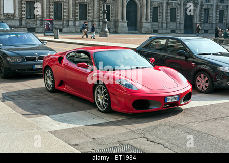 Ferrari 360 Modena dans Milan, Lombardie, Italie Banque D'Images