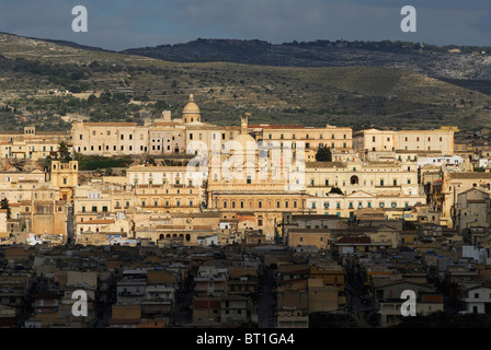 Noto. La Sicile. L'Italie. Vue de la 17e C ville baroque de Noto. Banque D'Images