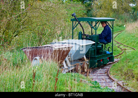 Industrielle de démonstration de fer étroit ligne à Twyford Waterworks Museum dans le Hampshire, Angleterre Banque D'Images