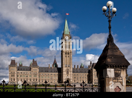 Le Parlement est perçu à Ottawa lundi 27 septembre, 2010 Banque D'Images