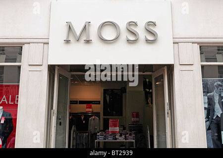 Moss Bros, Oxford, UK. Banque D'Images