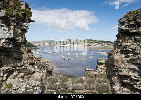 Rivière Conwy depuis les remparts du Château de Conwy Banque D'Images