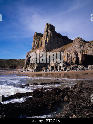 Falaises de calcaire carbonifère de la baie entre l'automne et Mewslade Bay près de Pitton sur la péninsule de Gower, Swansea, Pays de Galles du Sud. Banque D'Images