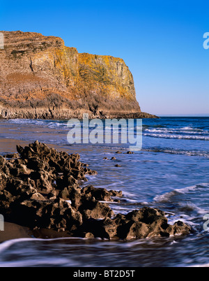 Falaises de calcaire carbonifère à Mewslade Bay près de Pitton sur la péninsule de Gower, Swansea, Pays de Galles du Sud. Banque D'Images