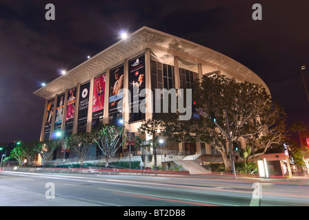 Le Dorothy Chandler Pavilion, une partie de la Los Angeles Music Center situé dans le centre-ville de Los Angeles. Banque D'Images