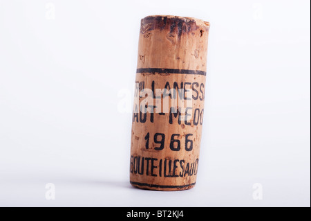 Chateau Lanessan Haut Medoc Wine Cork, fond blanc Banque D'Images